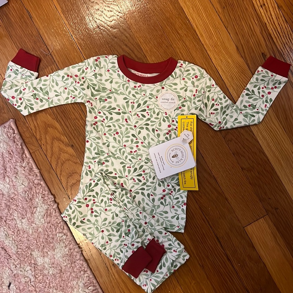 NWT! Burt’s bees 2pc pjs